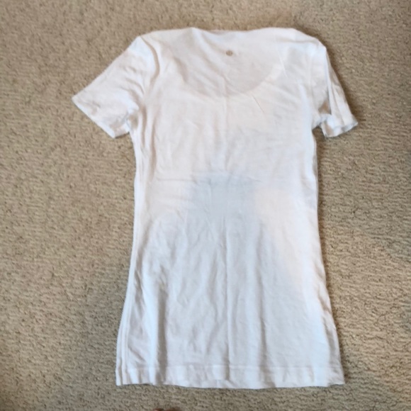 Lulu white shirt - Picture 2 of 3